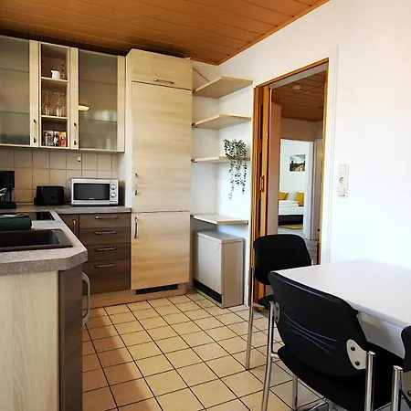 Geraeumige Mit Balkon - Zentral - Kostenloses Parken * Wurtzburgo