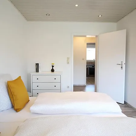 Grosszuegige Stadtwohnung - Garage, Balkon Appartement Wurtzbourg