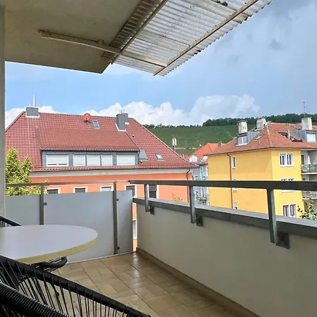 Lägenhet Geraeumige Mit Balkon - Zentral - Kostenloses Parken *