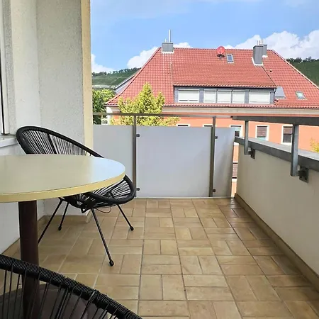 Geraeumige Mit Balkon - Zentral - Kostenloses Parken * Würzburg
