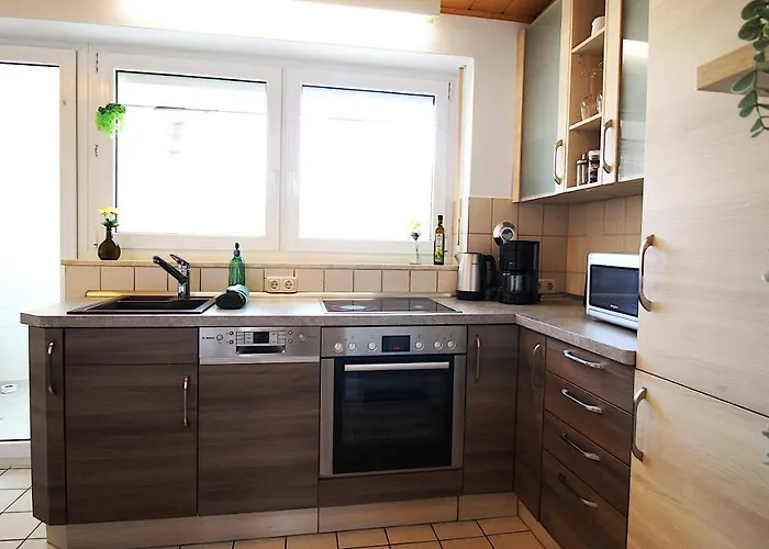 Geraeumige Mit Balkon - Zentral - Kostenloses Parken Würzburg