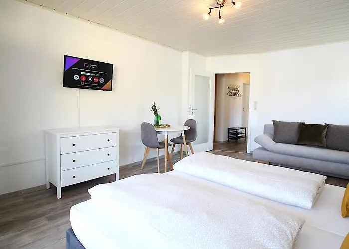 Geraeumige Mit Balkon - Zentral - Kostenloses Parken Würzburg