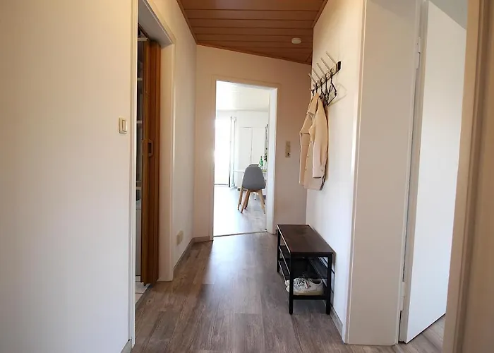 Appartement Geraeumige Mit Balkon - Zentral - Kostenloses Parken