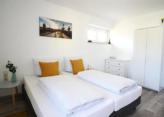 Appartement Geraeumige Mit Balkon - Zentral - Kostenloses Parken Würzburg