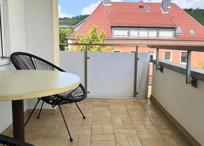 Geraeumige Mit Balkon - Zentral - Kostenloses Parken * Würzburg